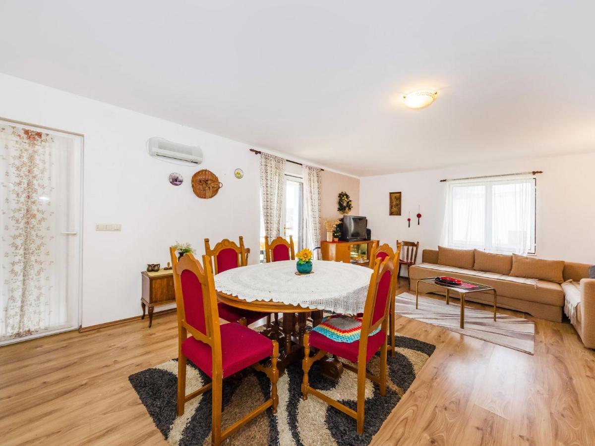 Vacation House Loreta Sveti Rok Buitenkant foto