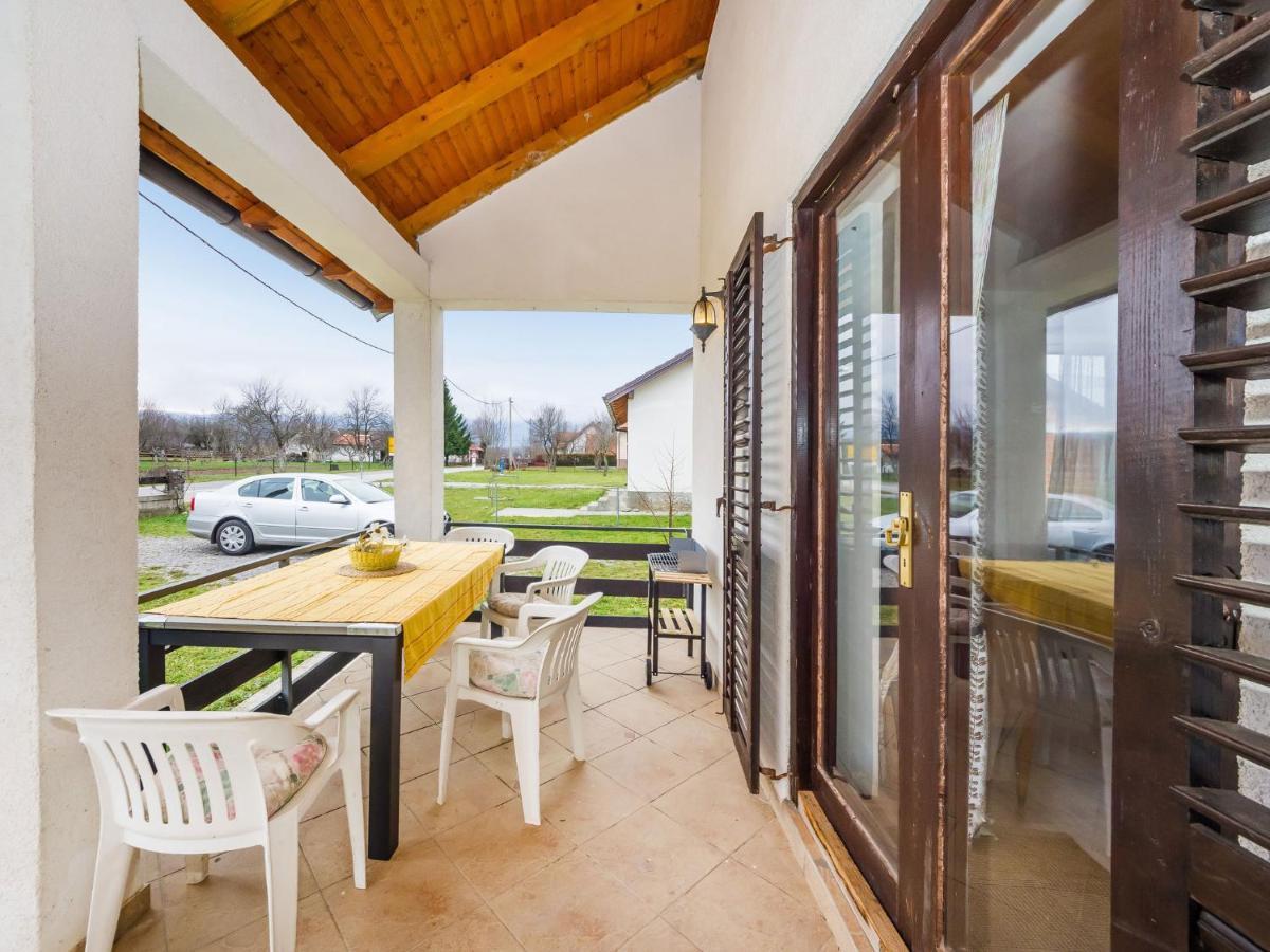 Vacation House Loreta Sveti Rok Buitenkant foto